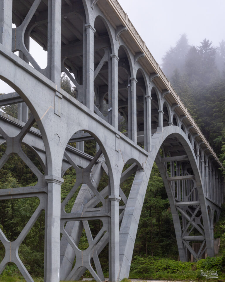 Bridge w fog-